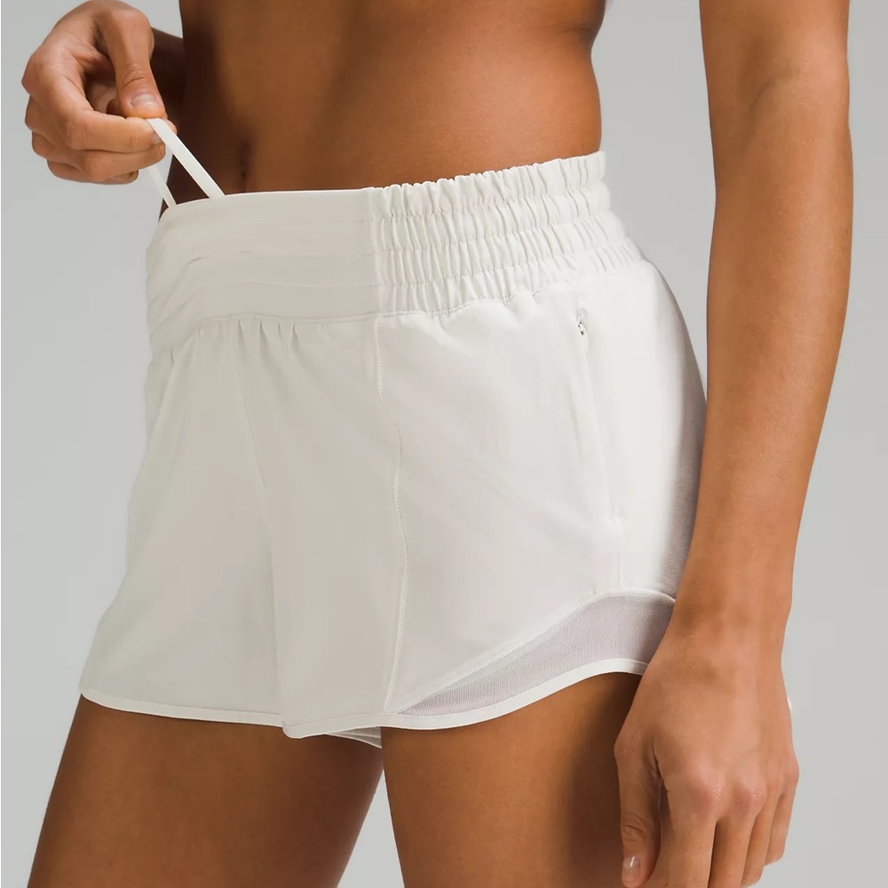 Lululemon Hotty Hot low rise shorts